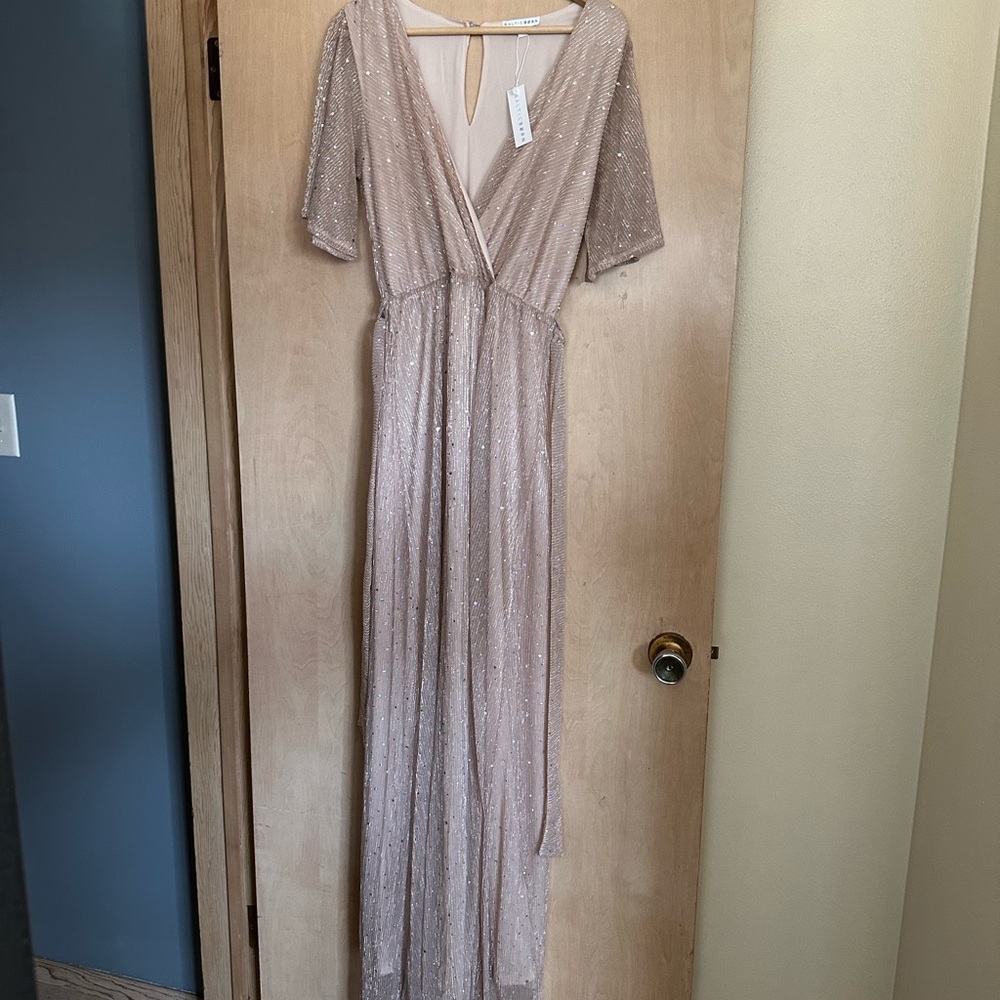 Elegant Sequin Evening Gown in Champagne